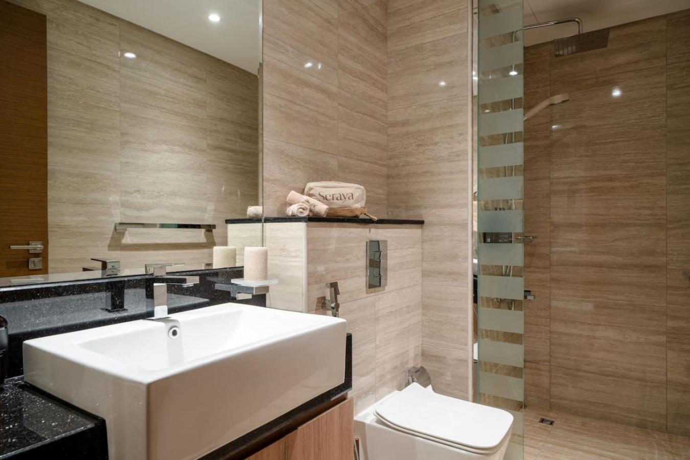 Apartment Seraya 6 - 4br - Private Hot Tub - Bar Island Dubai